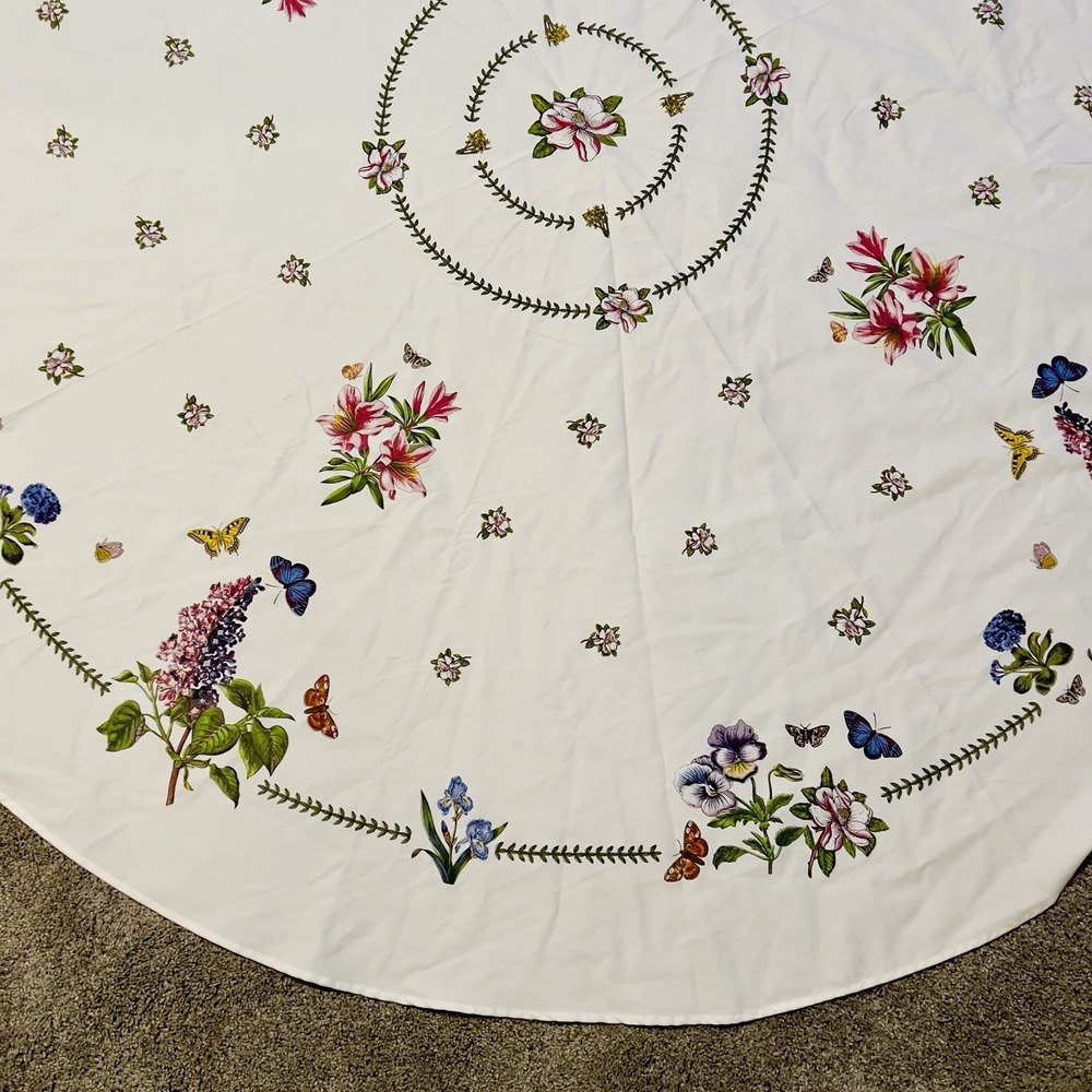 Portmeirion Botanic Garden Tablecloth 70-Inch Round Flowers Butterflies - Picture 6 of 7